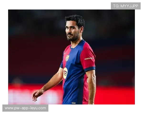 巴萨京多安禁区倒地爆射破网经验尽显